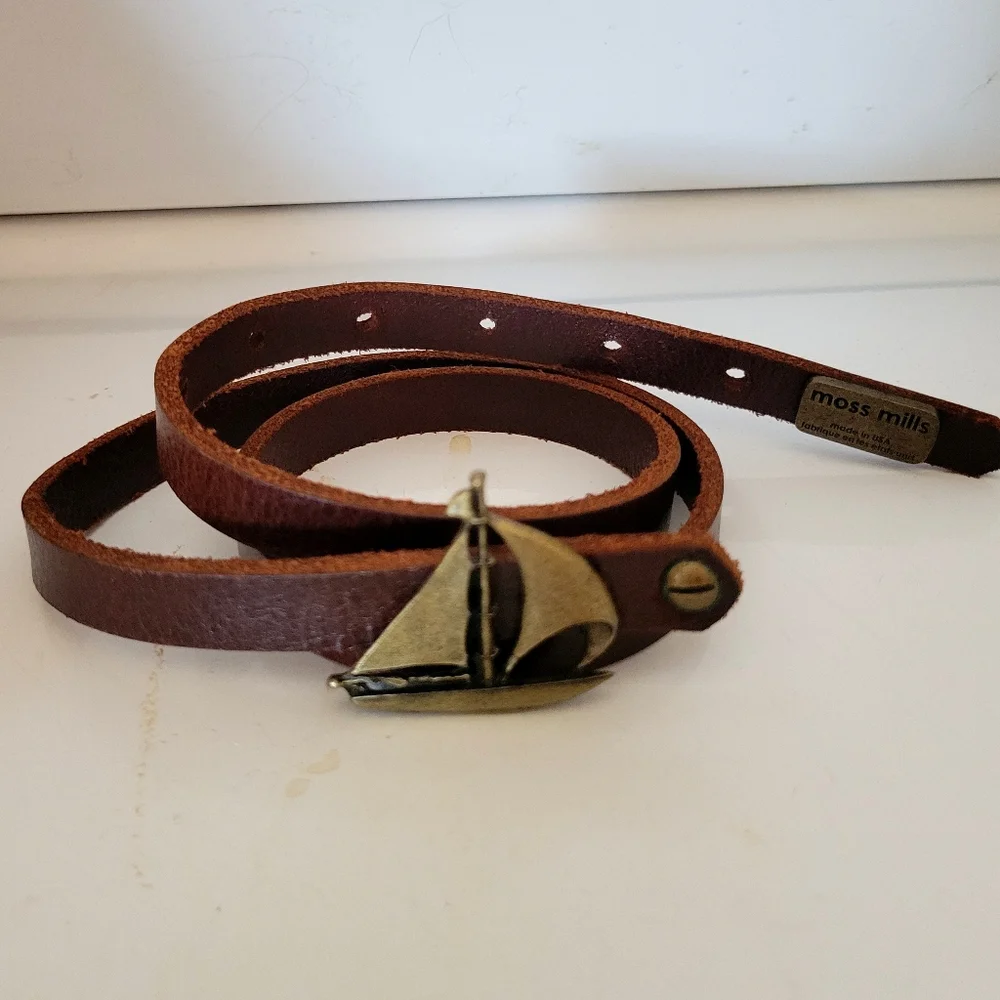 Vintage Style Leather Belt Sailboat Buckle Moss Mills S/M